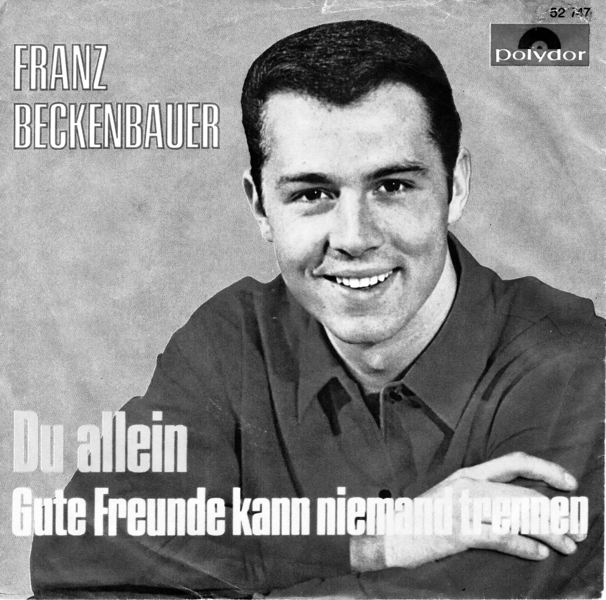 saarstriker_fcb's tweet photo. Gute Freunde kann niemand trennen.. #RIPFranz #Kaiser #Legende https://t.co/A51eE8CsOJ