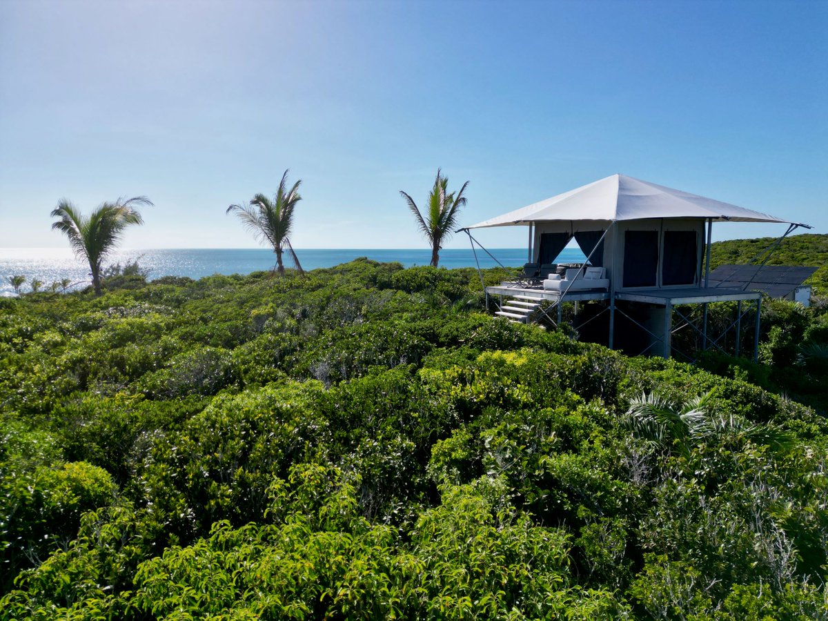 Arrive by seaplane to a stunning sanctuary nestled in the heart of the Exumas, where crystal clear waters, fresh seafood, and painted sunsets await. Book with the Exumas' newest destination LUXUMAS for an unforgettable experience at Tripdesigner@luxecoretreats.com #Bahamas