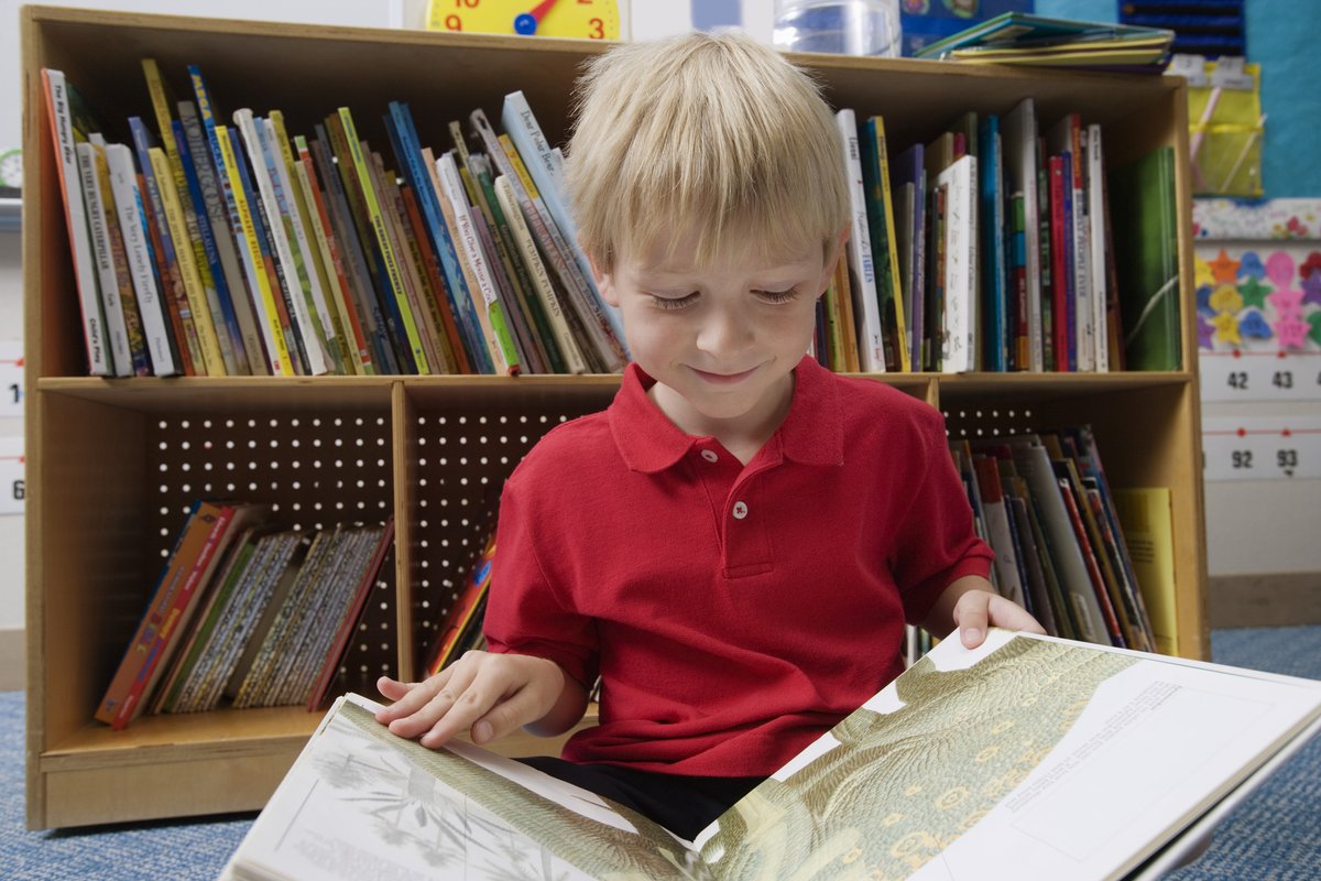 VDOE_News's tweet photo. Reading is essential for success in K-12 and beyond! Not only does it help sharpen our minds and build critical thinking skills, but it also encourages imagination and creativity. Let's encourage our learners to read a book today! #EverybodyReadsVA https://t.co/FMp0BeAHTT