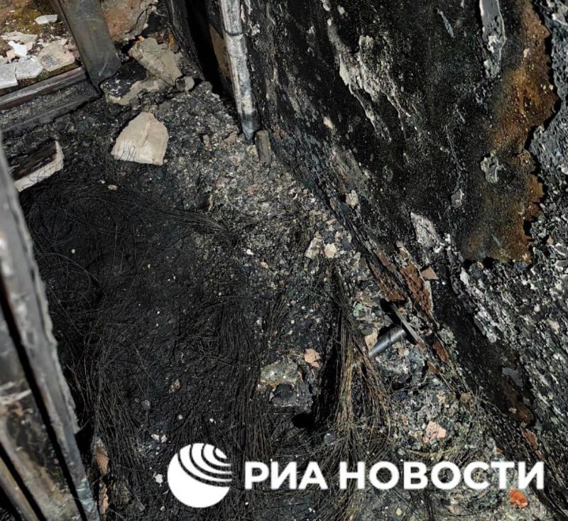 ⚡️ Сотрудниками полиции в кратчайшие сроки задержаны подозреваемые в поджоге двери квартиры журналиста в Санкт-Петербурге

— официальный представитель МВД РФ И. Волк