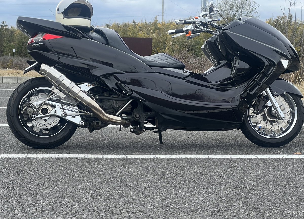 HARUKIAPE's tweet photo. そういえばマジェスティ納車してました12/31😅🤣金ねぇ‼️💸💰 https://t.co/mBC78Ac69y