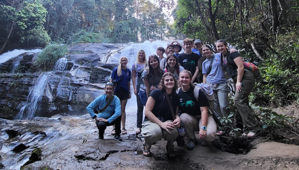 EC Marine Science (@ecmarinescience) on Twitter photo Key topics in #biodiversity & #conservation practices are on the agenda as Assoc Prof of #MarineScience & Biology, Nancy Smith, leads students in the intensive study of Thailand's tropical forests and coral reefs. <a href="/eckerdcollege/">Eckerd College</a> <a href="/DrPhilGravinese/">DrPhilipGravinese</a> @coryjkrediet <a href="/PatrickTSchwing/">Patrick Schwing</a> Key topics in #biodiversity & #conservation practices are on the agenda as Assoc Prof of #MarineScience & Biology, Nancy Smith, leads students in the intensive study of Thailand's tropical forests and coral reefs. <a href="/eckerdcollege/">Eckerd College</a> <a href="/DrPhilGravinese/">DrPhilipGravinese</a> @coryjkrediet <a href="/PatrickTSchwing/">Patrick Schwing</a>