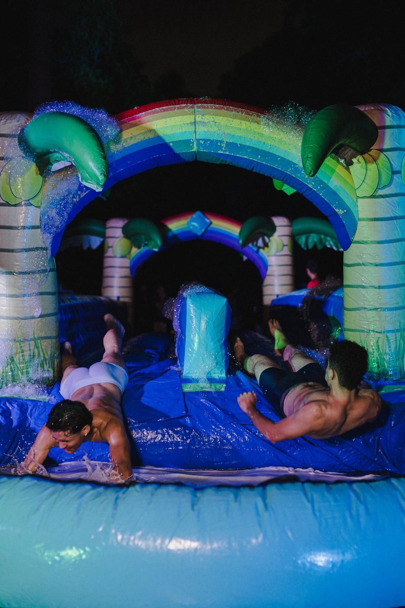 ODDLYPROD's tweet photo. ain que delícia o verão aqui em KZA 💦😮‍💨

Nesse réveillon, além de recebermos o MAIOR PÚBLICO de todas as edições da OddlyWorld ⭐️ lançamos a nossa nova house party em Cuiabá!

O ano só está começando e as surpresas também… 🤫🥁 https://t.co/ufGIFcC8JK