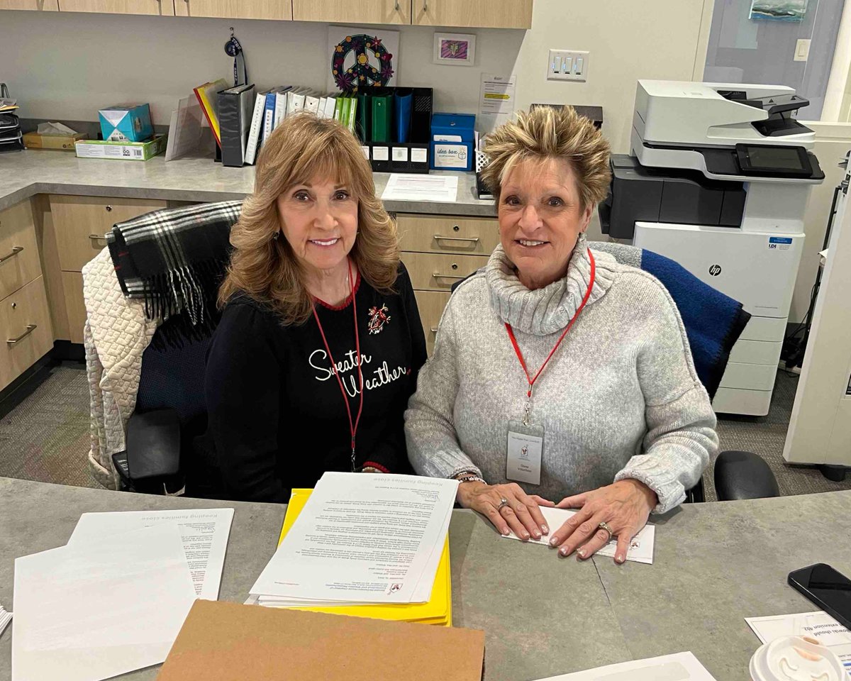 rmhctma's tweet photo. Come volunteer with RMHC CTMA! Our volunteers are vital to our organization, helping us with everything we need to provide a comfortable stay for our families. Call our Houses or visit our website for more, https://t.co/IR4i7HSkNe.

#KeepingFamiliesClose #GetInvolved #GiveBack https://t.co/ikTIFEzBFd