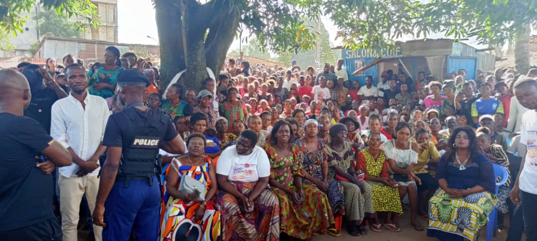 VIlunga19023's tweet photo. @juniortshiba726 @Charmantkabong2 @ngoyikasanji11 @kabuikacarol @LuckyV53672 @JNomba5413 @emergentss @AugustinKabuyaT @fatshi13 @PLukwebo Apprends d'abord à écrire bien puis tu viens on discute&amp;d'ailleurs l'homme que tu critiques là,sache qu'il n'est pas n'importe ki hein car #Ngoyi est l'unique ki fait la fierté de ma province KOr en RDC
Pdt son règne&amp;aujrd'8 il ya une grande différence Mr
D'ailleurs tu es ki toi? https://t.co/IgbSmUiTmJ