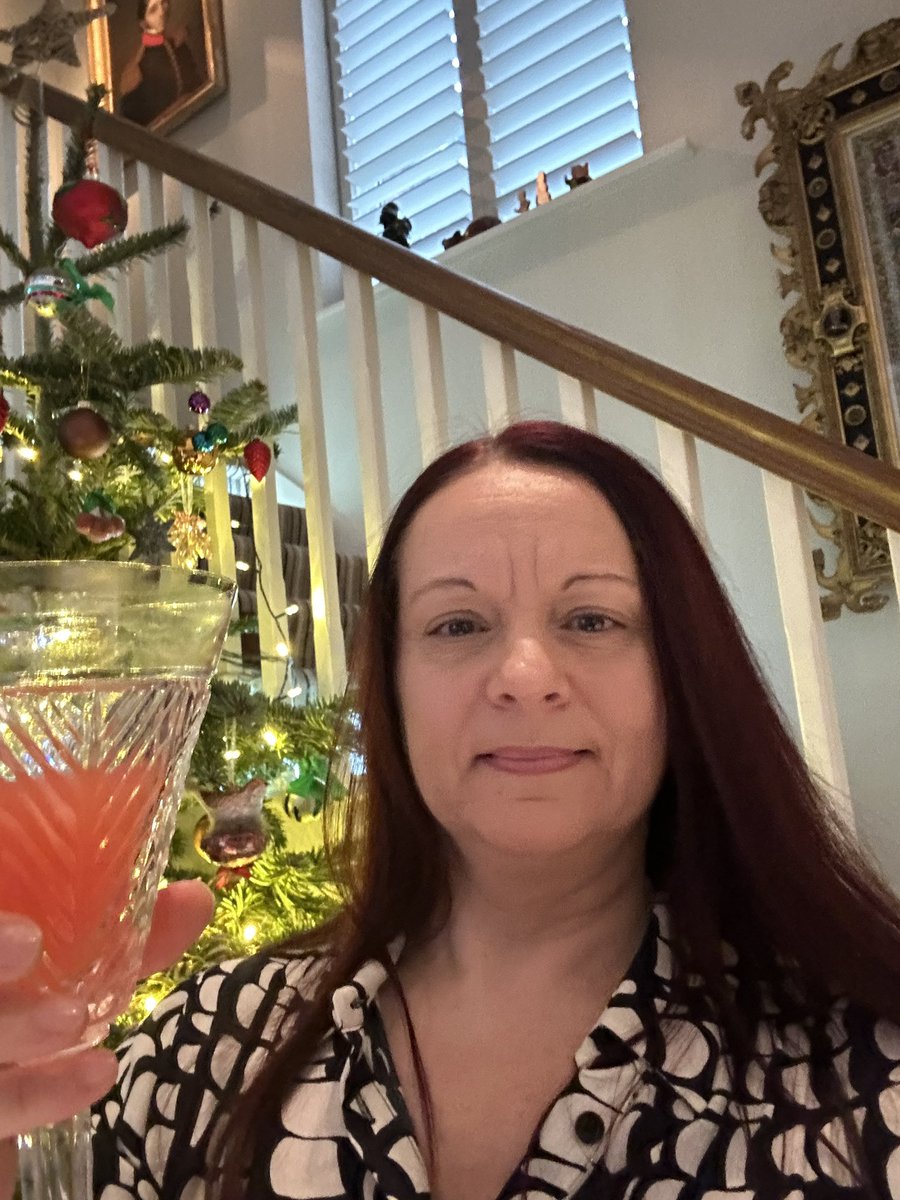 Cosmina76's tweet photo. Merry Christmas 🎄🥂🎁🎅🏻 https://t.co/VcqVUwgX6d