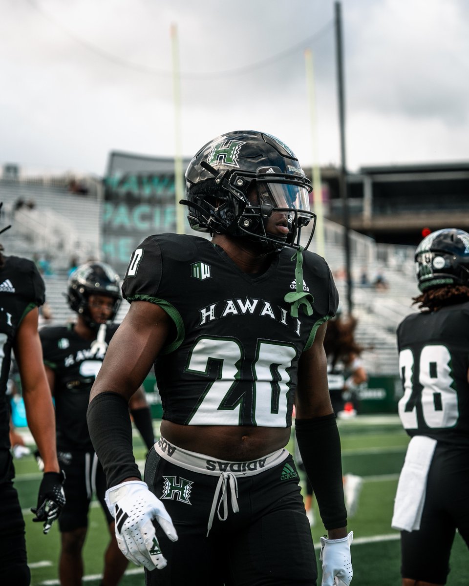 Hawaii Football Recruiting tweet media