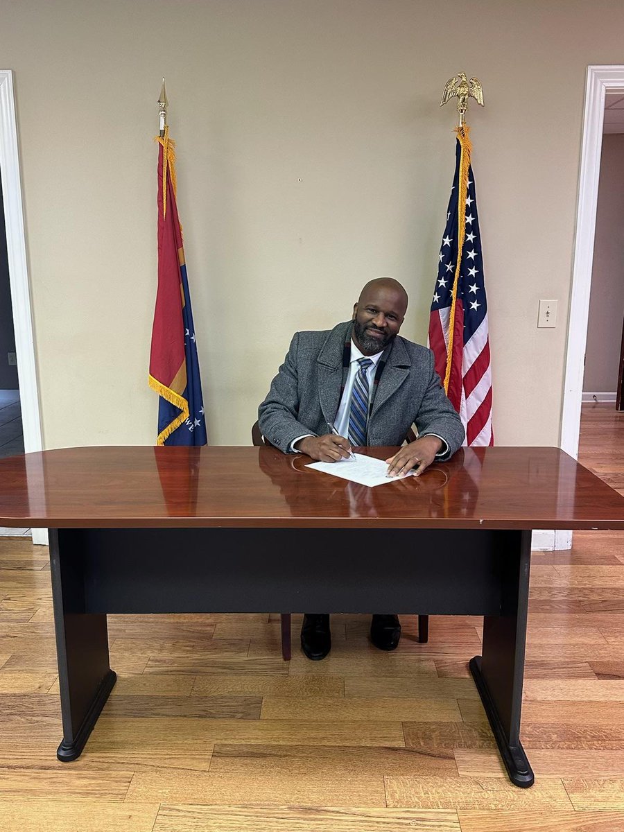 TyPinkins's tweet photo. Today, I proudly re-announce my candidacy for the U.S. Senate. This is more than a campaign; it is a movement—a testament to what we can achieve as Mississippians when we stand together.

Visit https://t.co/gdODwhULaw to learn more about our campaign. https://t.co/NGPSHGCZH8