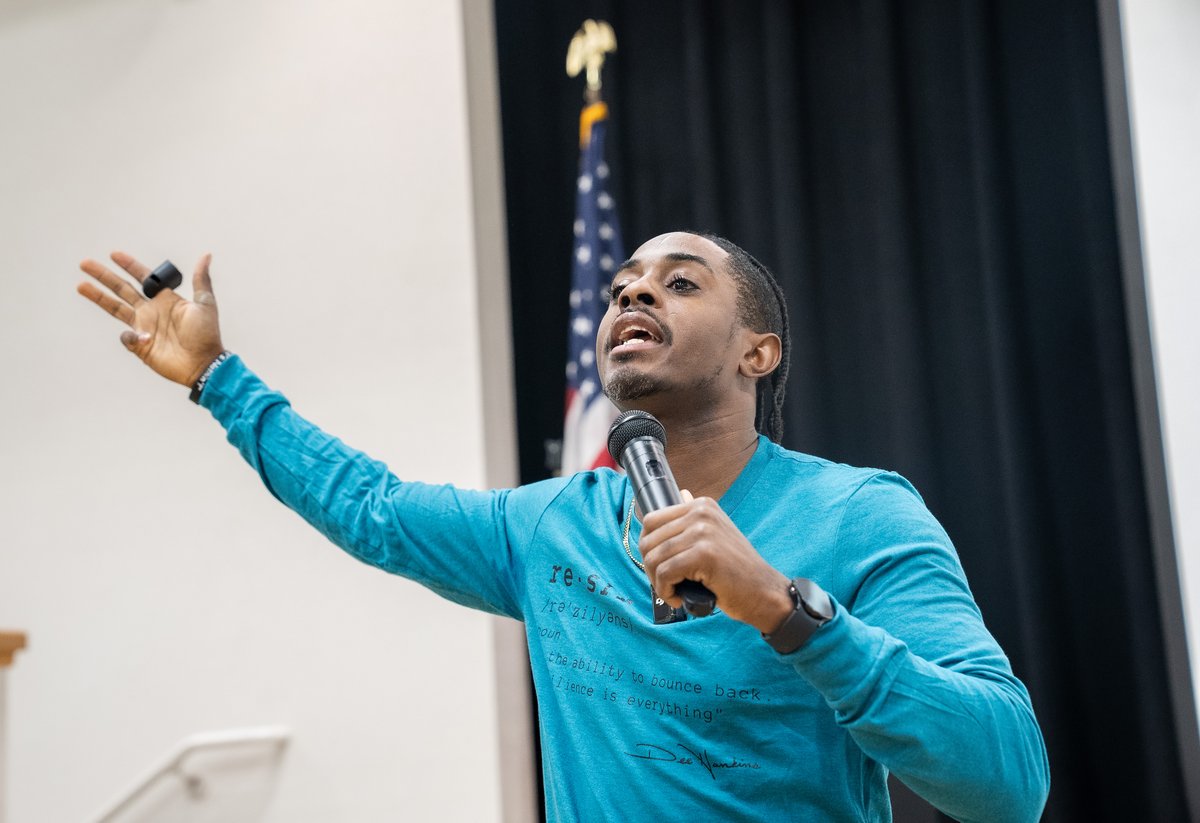 Inspirational speaker @IAmDeeHankins shared his story with Classified Staff at our winter professional learning event. Haskins spoke on the meaning of resilience and how to turn life's curveballs into home runs.