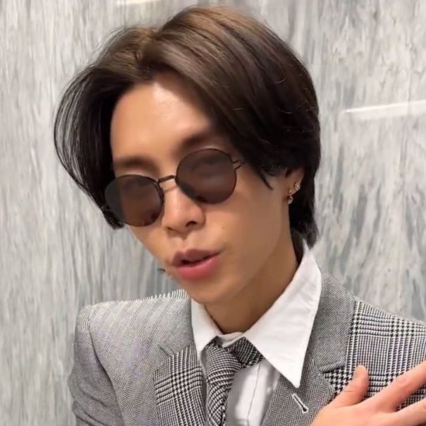 lq johnny tweet media