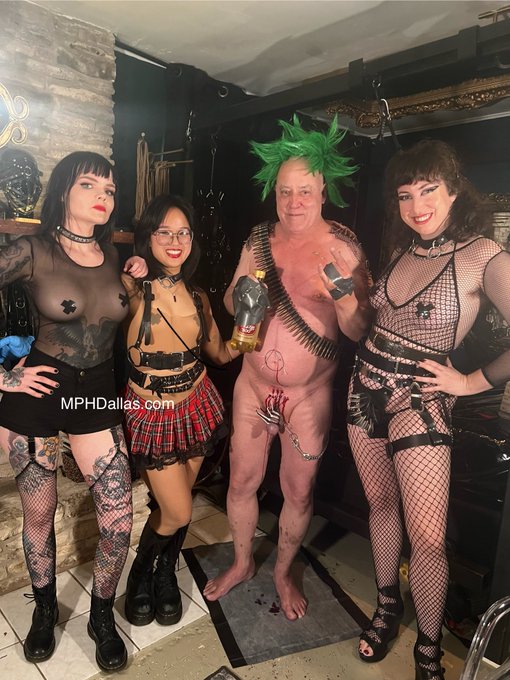We turned @akaBitchBoy into a punk. @MistressOdette @TheBitchEmpress https://t.co/SUmQ9HQNAm<a class="tags" target="_blank" title="On Twitter" href="/?out=eyJ0eXAiOiJKV1QiLCJhbGciOiJIUzUxMiJ9.eyJpYXQiOjE3MjA4ODE2OTEsImlzcyI6InR3cG9ybnN0YXJzLmNvbSIsIm5iZiI6MTcyMDg4MTY5MSwiZXhwIjoxNzUyNDE3NjkxLCJyZWRpcmVjdF91cmwiOiJodHRwczovL3R3aXR0ZXIuY29tL2FrYUJpdGNoQm95In0.W8ZXJ05-cU5bzYmn6uAFDlvPsiLW6p3XIoaIj9CWDvvVBffYIDeiY3dQeCafftIsgEmbD5gLChiEB7onWyHxyA">@akaBitchBoy</a><a class="tags" target="_blank" title="On Twitter" href="/?out=eyJ0eXAiOiJKV1QiLCJhbGciOiJIUzUxMiJ9.eyJpYXQiOjE3MjA4ODE2OTEsImlzcyI6InR3cG9ybnN0YXJzLmNvbSIsIm5iZiI6MTcyMDg4MTY5MSwiZXhwIjoxNzUyNDE3NjkxLCJyZWRpcmVjdF91cmwiOiJodHRwczovL3R3aXR0ZXIuY29tL01pc3RyZXNzT2RldHRlIn0.ZN2R9yjGbwaGC_tkLhCFGiO_AIJD3k-SLWmOkUQ7u2Ul-ub1bzfQwcvHX2EqX0bM6inYTGBH3BLJuW6_8rQwfg">@MistressOdette</a>