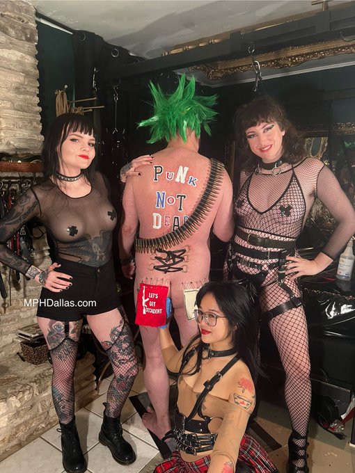 We turned @akaBitchBoy into a punk. @MistressOdette @TheBitchEmpress https://t.co/SUmQ9HQNAm<a class="tags" target="_blank" title="On Twitter" href="/?out=eyJ0eXAiOiJKV1QiLCJhbGciOiJIUzUxMiJ9.eyJpYXQiOjE3MjA4ODE2OTEsImlzcyI6InR3cG9ybnN0YXJzLmNvbSIsIm5iZiI6MTcyMDg4MTY5MSwiZXhwIjoxNzUyNDE3NjkxLCJyZWRpcmVjdF91cmwiOiJodHRwczovL3R3aXR0ZXIuY29tL2FrYUJpdGNoQm95In0.W8ZXJ05-cU5bzYmn6uAFDlvPsiLW6p3XIoaIj9CWDvvVBffYIDeiY3dQeCafftIsgEmbD5gLChiEB7onWyHxyA">@akaBitchBoy</a><a class="tags" target="_blank" title="On Twitter" href="/?out=eyJ0eXAiOiJKV1QiLCJhbGciOiJIUzUxMiJ9.eyJpYXQiOjE3MjA4ODE2OTEsImlzcyI6InR3cG9ybnN0YXJzLmNvbSIsIm5iZiI6MTcyMDg4MTY5MSwiZXhwIjoxNzUyNDE3NjkxLCJyZWRpcmVjdF91cmwiOiJodHRwczovL3R3aXR0ZXIuY29tL01pc3RyZXNzT2RldHRlIn0.ZN2R9yjGbwaGC_tkLhCFGiO_AIJD3k-SLWmOkUQ7u2Ul-ub1bzfQwcvHX2EqX0bM6inYTGBH3BLJuW6_8rQwfg">@MistressOdette</a>