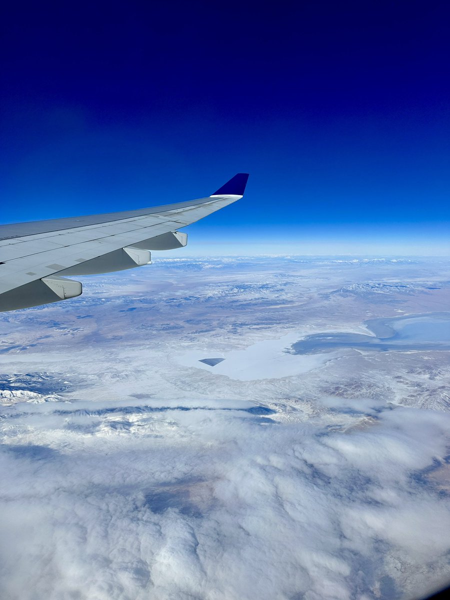 We just landed in #Vegas! 

#CES HERE WE ARE 😎
#CES2024