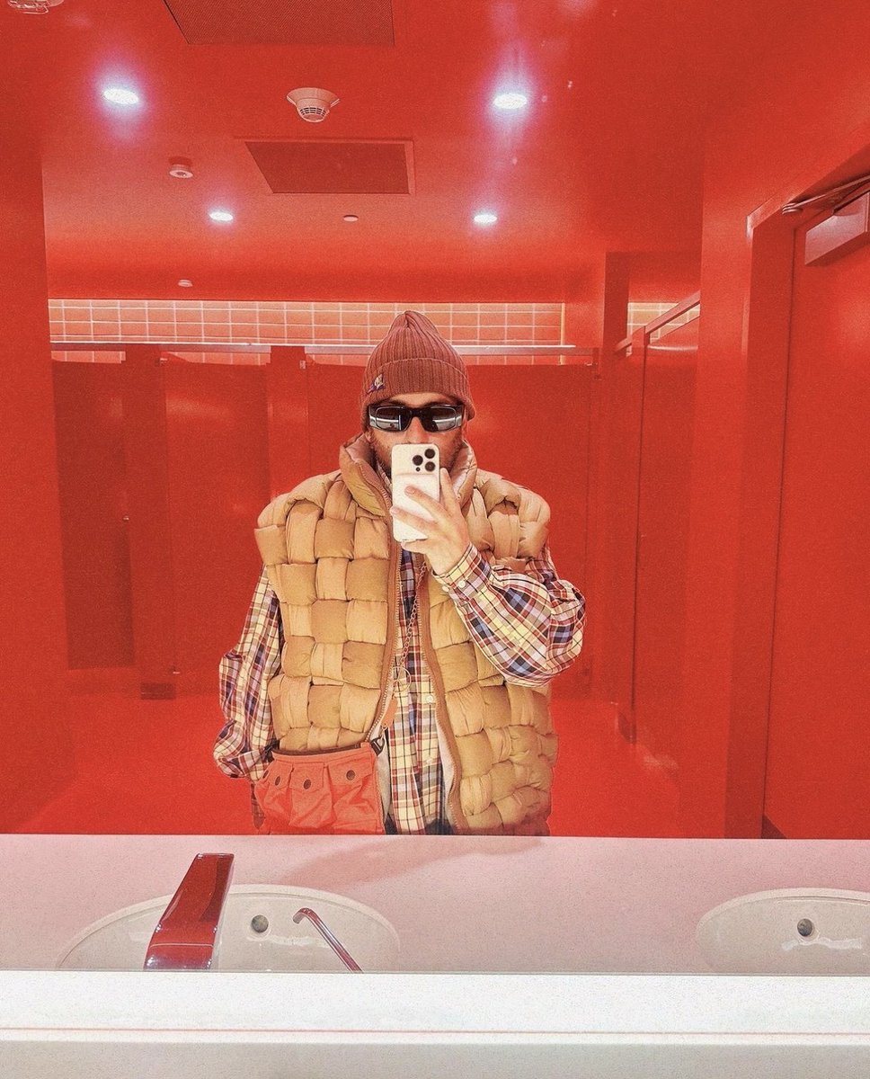 2024 goals: Staying cozy (and looking good while doing it!) We are inspired by @davidblack415! #FunFact Every bathroom in the museum is a different color! Can you guess what floor the red bathroom is on? Let us know your guesses below ⬇️ #ArtMuseum #SanFrancisco #Museums