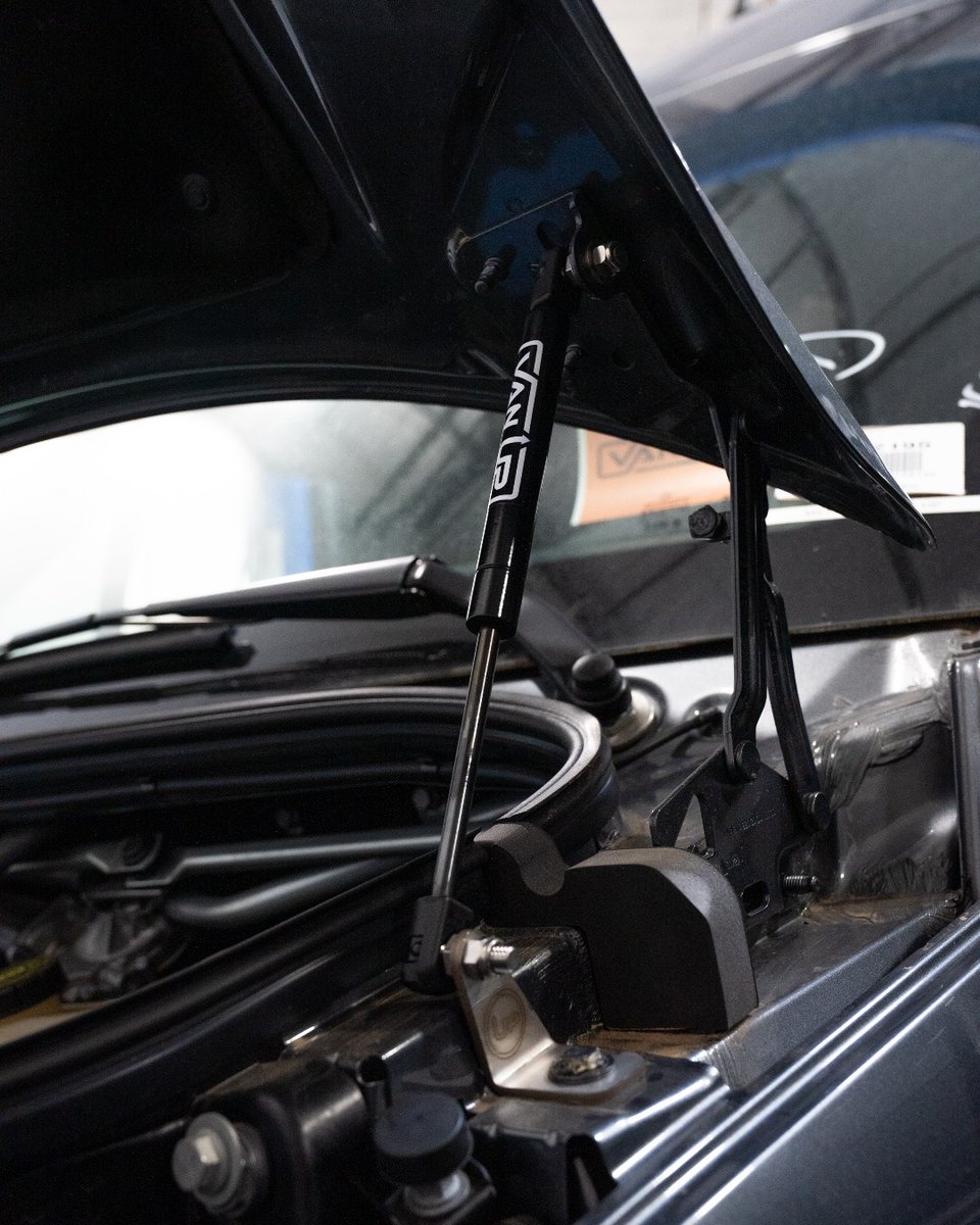 VanUpOffRoad's tweet photo. One quick look at our sleek VanUp Hood Struts! https://t.co/FvKTS5W7m7