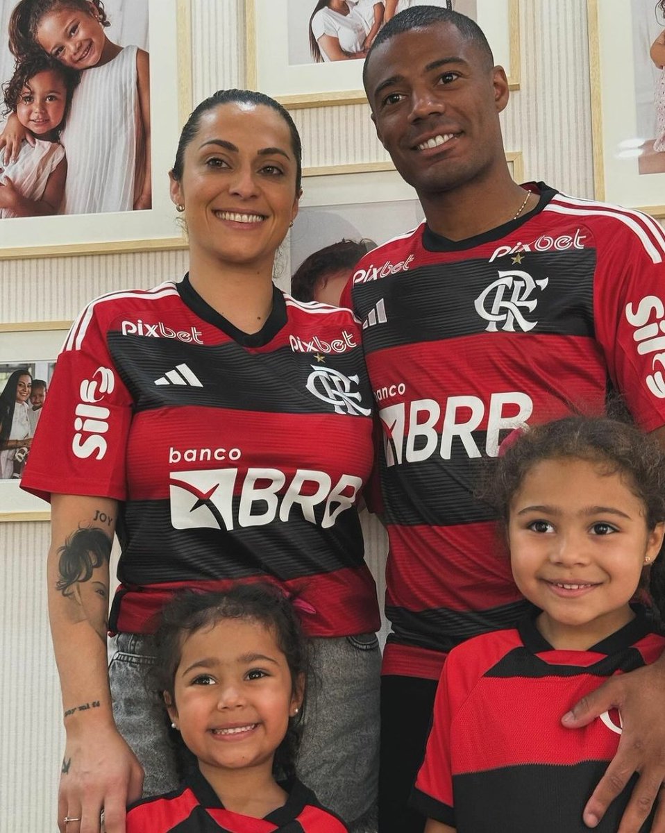 Newfoot_fr's tweet photo. Après 6 saisons passées à River Plate, le milieu de terrain Nicolás De La Cruz 🇺🇾 (26 ans) rejoint Flamengo pour 14.5M€ ! https://t.co/0RkR9GrWvE