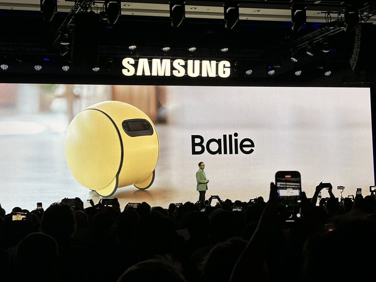 Four years after introducing its home robot assistant ballie, Samsung uses #CES2024 to show us its big brother. Ballie can project images on walls, respond to voice commands and monitor household events.