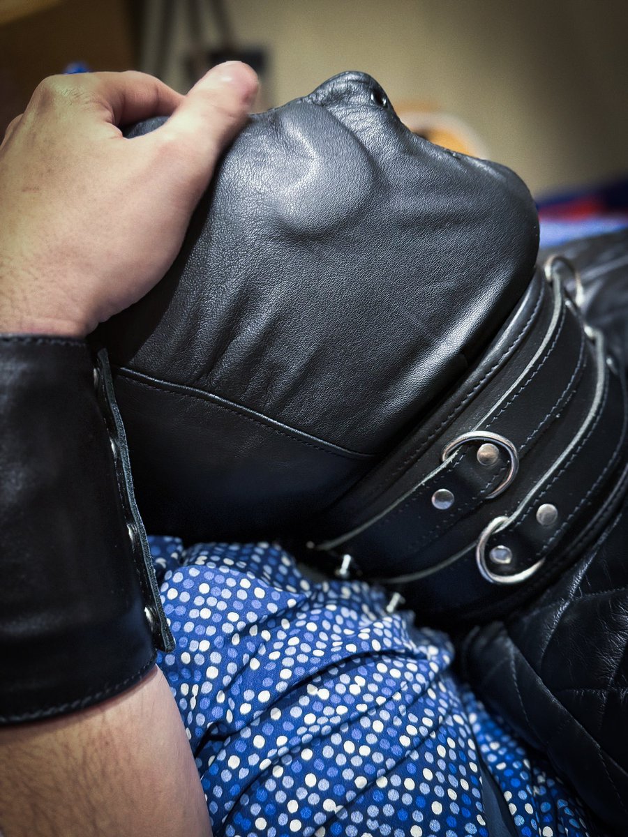 RubberSky (@rubberpup_sky) on Twitter photo Locked, sealed & delivered. 🔐
<a href="/Bxl_SM/">Into Gimps (9.6k) 🇵🇱🇧🇪</a> turned & trained me into his name-and faceless leathergimp-property! 🔐
#kinklife #gimp #leather #fetishlife
<a href="/CarraraDesigns/">Carrara-Designs</a> Locked, sealed & delivered. 🔐
<a href="/Bxl_SM/">Into Gimps (9.6k) 🇵🇱🇧🇪</a> turned & trained me into his name-and faceless leathergimp-property! 🔐
#kinklife #gimp #leather #fetishlife
<a href="/CarraraDesigns/">Carrara-Designs</a>