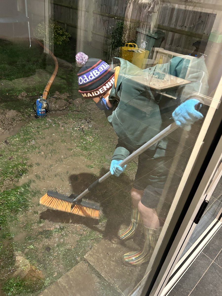 crm_eh's tweet photo. @thameswater 13 hours. 13 hours I have been waiting for you to come and pump the sewage out of my garden. And yet we’re not a priority. My 10 year old son is helping us to protect the house we’ve worked so hard for, and no one in your call centre cares. @CookhamLibDems https://t.co/aaz2mfZmki