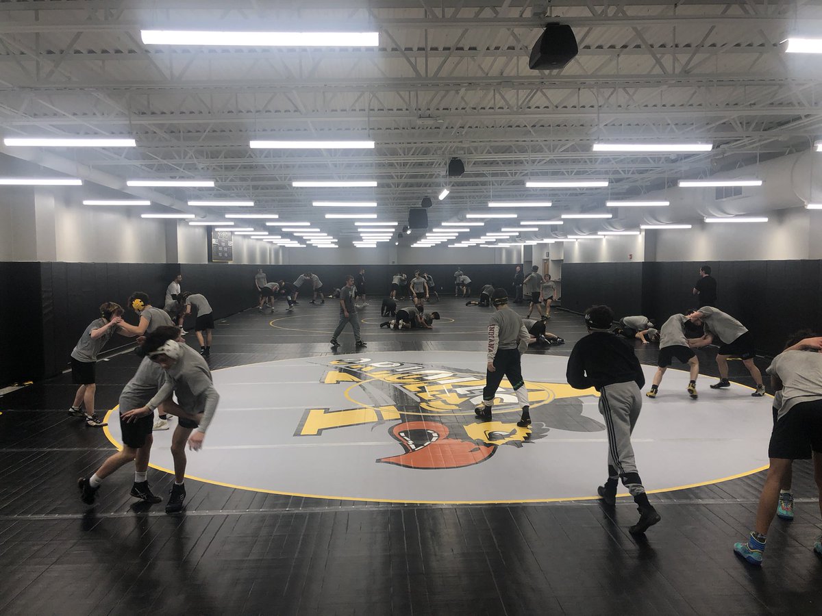 AvonHSPrincipal's tweet photo. Fun to watch @Avon_Wrestling in their new space tonight! #MakingRoom4More
@OrioleAthletics https://t.co/I6iiR0TJDI