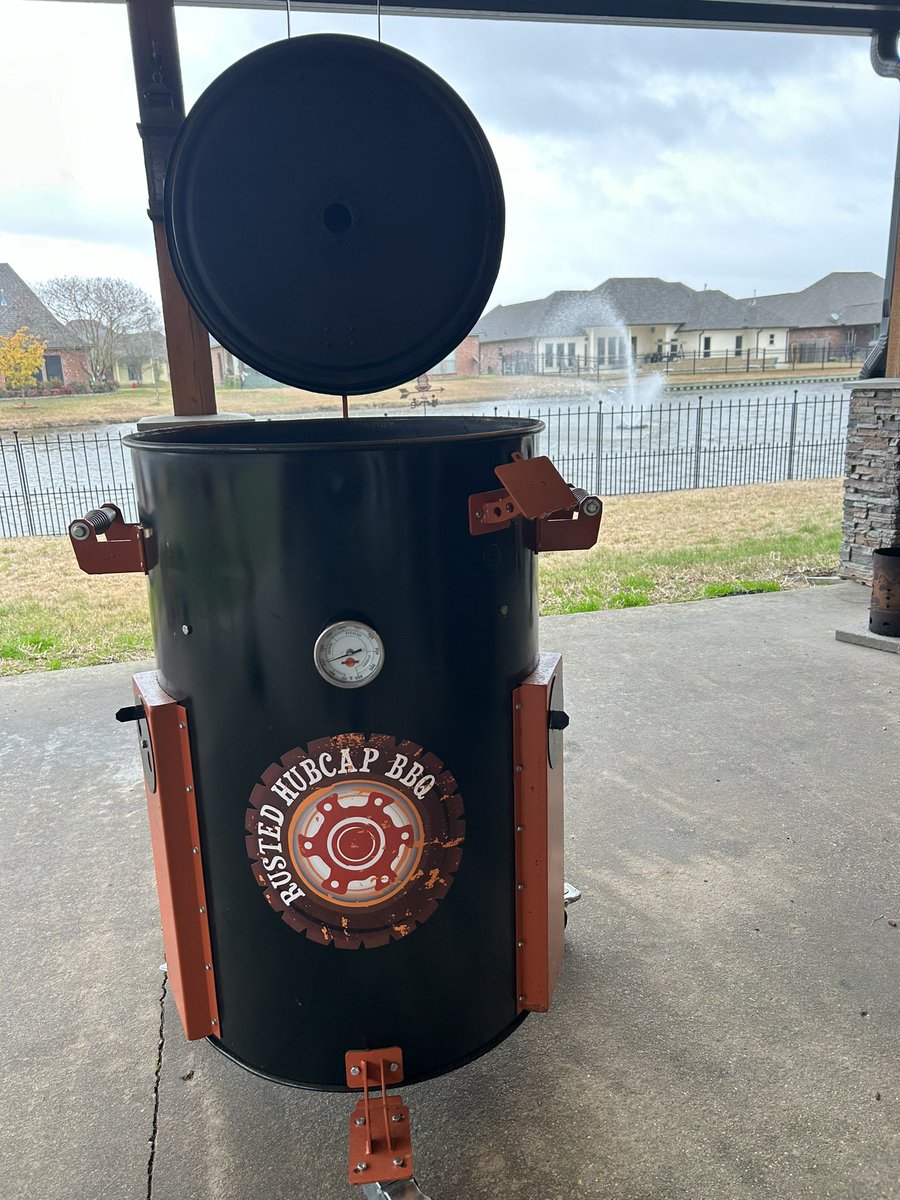 r_hubcap's tweet photo. Tri-tip for dinner on this rainy day. https://t.co/VzuSgogYPb