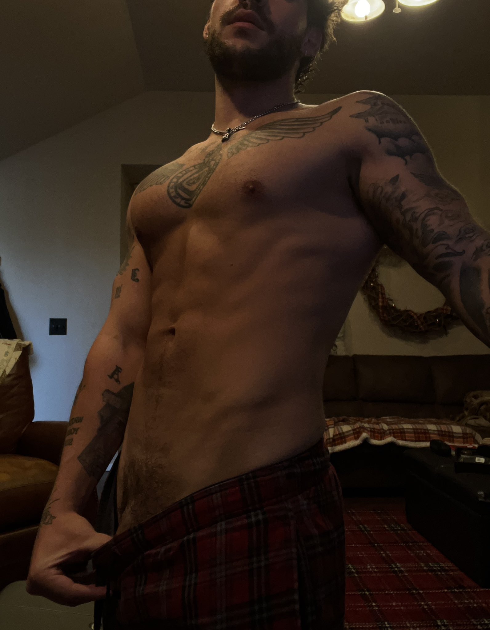 Brayden on X: come over t.coB8xOykCGfF t.cofrZ3axy46W   X