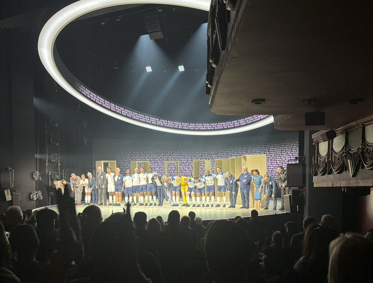 Theatre trip to see ‘Dear England’ this evening. A great interpretation of Gareth Southgate’s leadership with the England squad, and the cultural changes that have been so important in recent years. Suddenly I’m excited for the Euros … 🏴󠁧󠁢󠁥󠁮󠁧󠁿