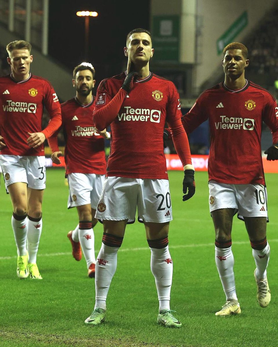DalotDiogo's tweet photo. First step. Next round 🔜⚽️ @ManUtd https://t.co/yZytGlU9pp