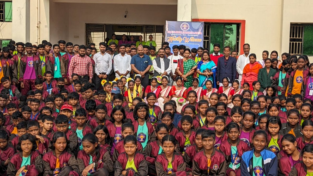 On 7th January 2024 Mrs. Sarojini Hembram (Advisor SC/ST Development ,Govt. of Odisha) , Mr. Pabitra Mohan Pradhan (DWO Sundargarh) and other official   visited our Emrs Kuarmunda School . It was a very nice day , they spared their imp time and came to us .
Thnking you .