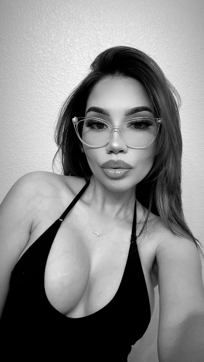 Liza Marie✨ tweet media