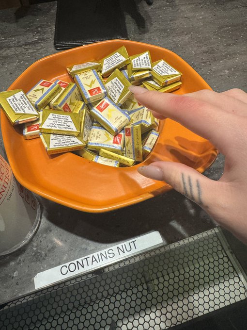 I love nut in my mouth ?? https://t.co/oGqELiPHXR