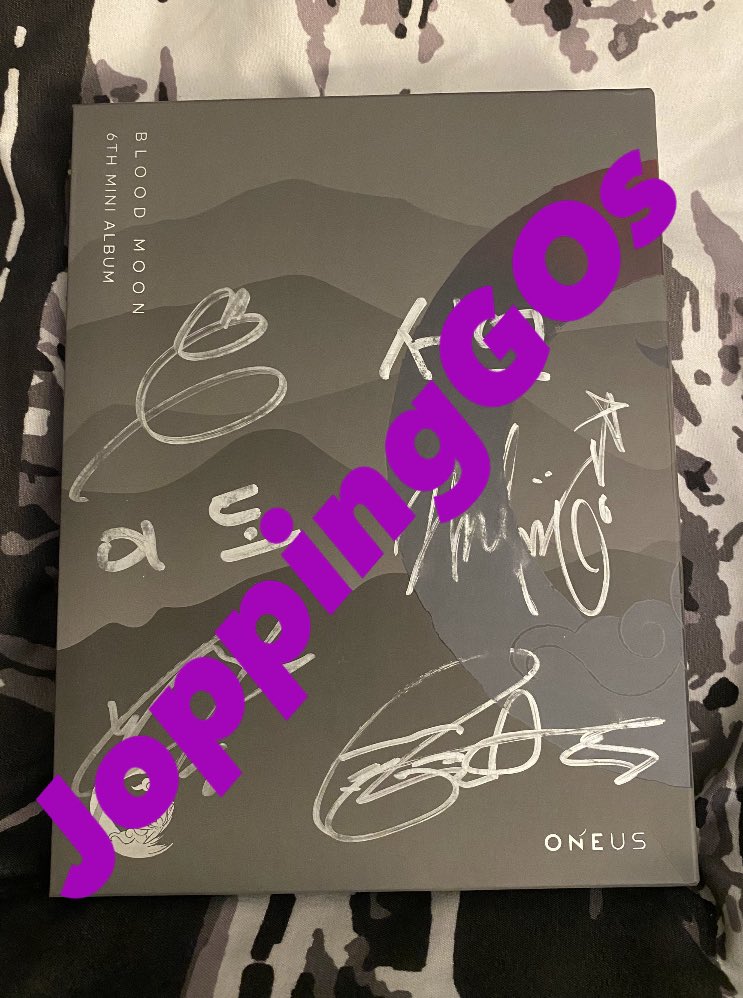 JoppingGOs's tweet photo. Hey Tomoons!

🪐 I’ve decided to host our very first giveaway! 

1 winner will receive an all members SIGNED Oneus Blood Moon album.

Rules:
- Must be following
- Retweet this post
- Deadline: January 21st

We are based in USA but this giveaway is open world wide!

#ONEUS #TOMOON https://t.co/uf1WrZoAoq