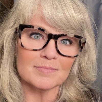 Suzanne0621's tweet photo. #NewProfilePic https://t.co/trFMiyqRkJ