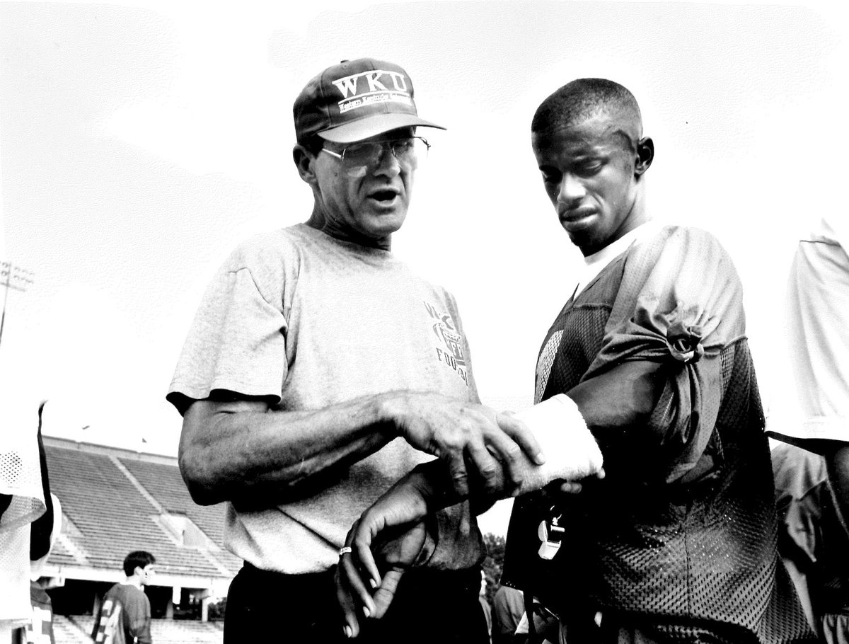 JohnPaulBlair's tweet image. There’s a new National Championship coach in the Harbaugh family tonight.  First Jack, now Jim, and oh by the way, John put a Lombardi in the case. #SeriousHardware #HarbaughFamily #WhosGotItBetterThanUs @WKUFootball