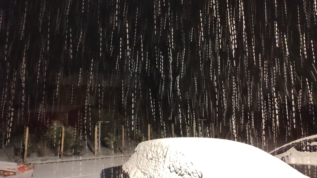 Météo Centre-Isère (@meteoisere) on Twitter photo ❄️ Prudence sur les routes ce matin avec de bonnes averses de neige qui se produisent comme actuellement à Brézins.
L'axe se situe entre la Matheysine, le Vercors, les Chambarans, la Bièvre et le Nord-Isère.
<a href="/CDIsere/">Isère</a> <a href="/itinisere38/">Itinisère</a> <a href="/RadioIsa38/">Radio Isa</a> @francebleuisere <a href="/LeDL_Grenoble/">Le Dauphiné Libéré Grenoble Sud Isère</a> ❄️ Prudence sur les routes ce matin avec de bonnes averses de neige qui se produisent comme actuellement à Brézins.
L'axe se situe entre la Matheysine, le Vercors, les Chambarans, la Bièvre et le Nord-Isère.
<a href="/CDIsere/">Isère</a> <a href="/itinisere38/">Itinisère</a> <a href="/RadioIsa38/">Radio Isa</a> @francebleuisere <a href="/LeDL_Grenoble/">Le Dauphiné Libéré Grenoble Sud Isère</a>