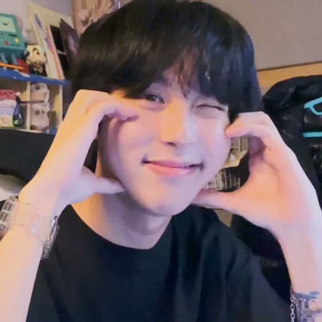 귀여운키아와함께상쾌한아침을맞이하세요위브들