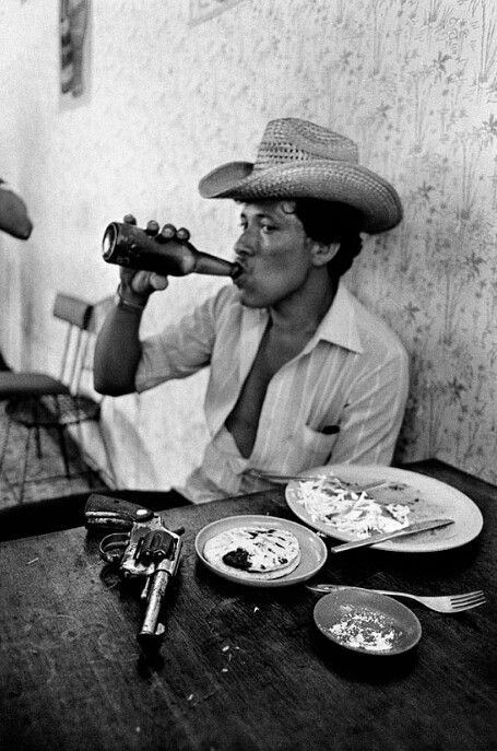 Derek Hudson Mercenario de escuadrón de la muerte en El Salvador 1980