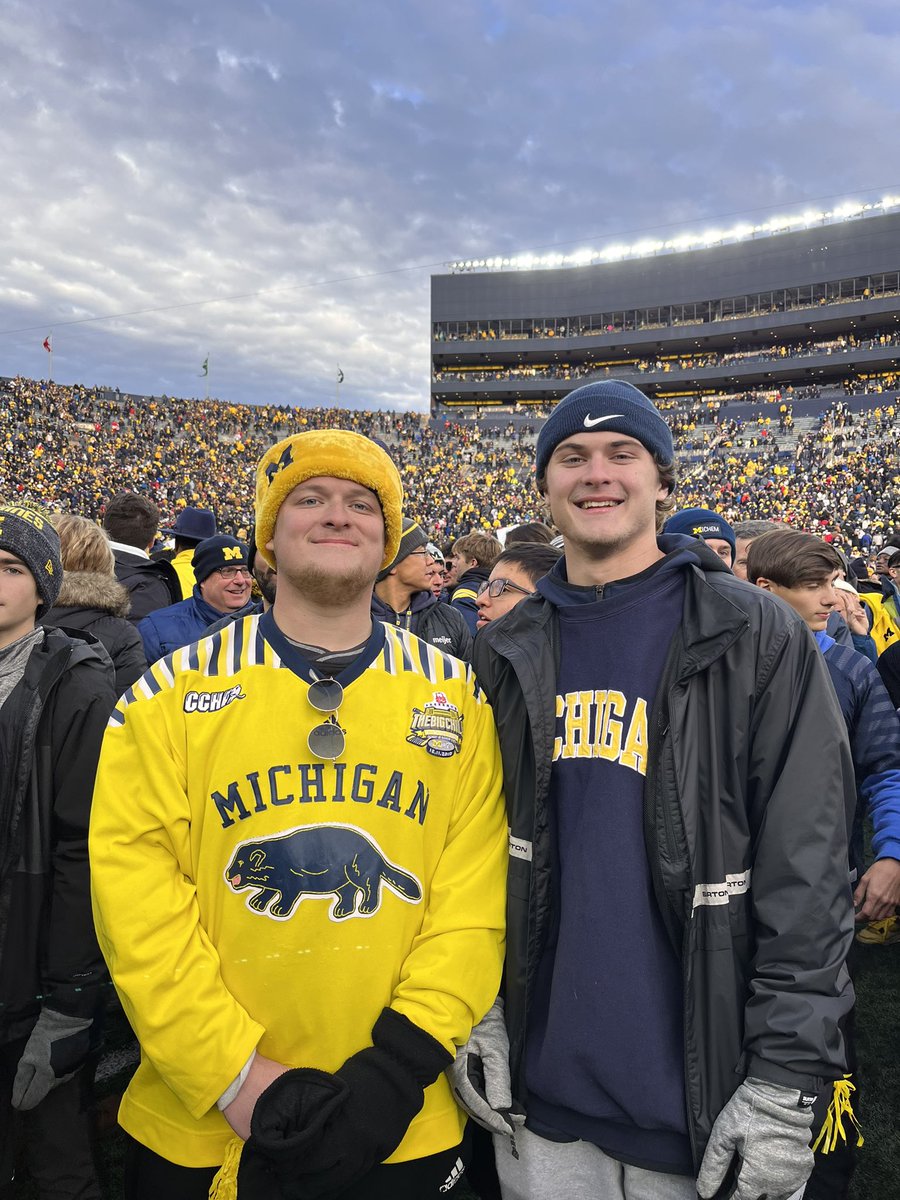 kpod524's tweet photo. Years in the making! I love this team!! #goblue https://t.co/3nmtXjZDib