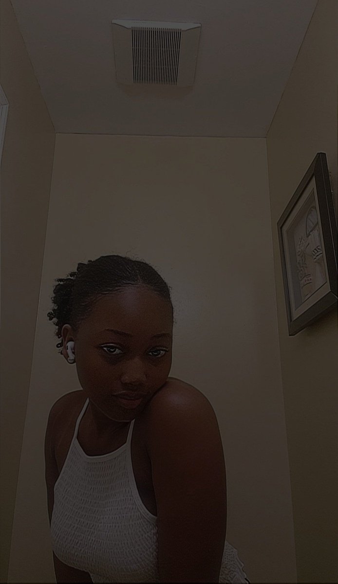 Forever that girl🦋🦋🦋
#SaloneTwitter 
#SaloneX