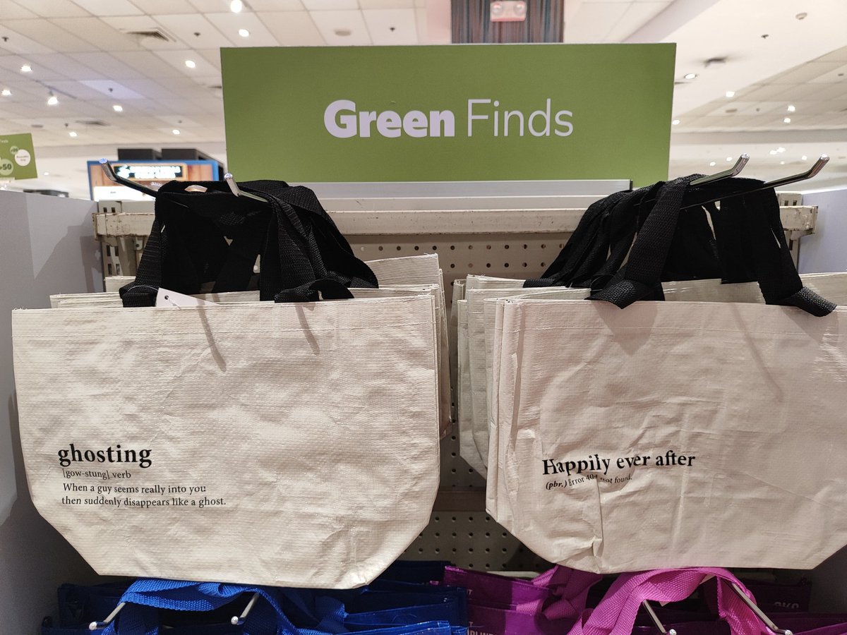 L0VELYBEOMIE's tweet photo. LOOK WHAT I FOUND SIDE BY SIDE 😭😭😭 https://t.co/lKtnkxWodT