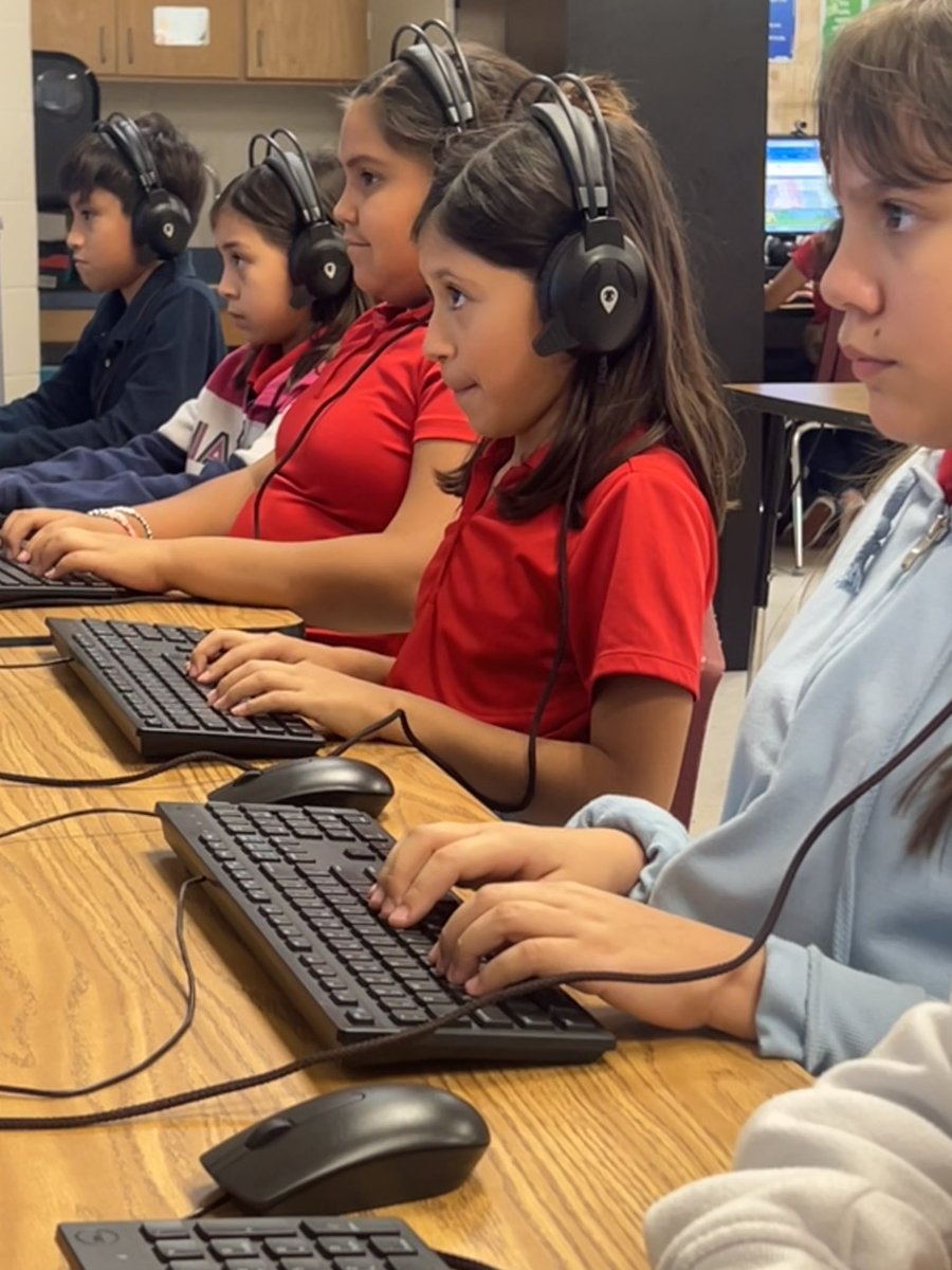 First School Day back consisted of nested loops, variables, and indexing for the students attending Coding Lab today using <a href="/nearpod/">Nearpod</a>! Not to mention sharpening those keyboarding skills! Love that hand placement, eyes on the screen, and posture practice! Phew I’m tired 😴 Gn