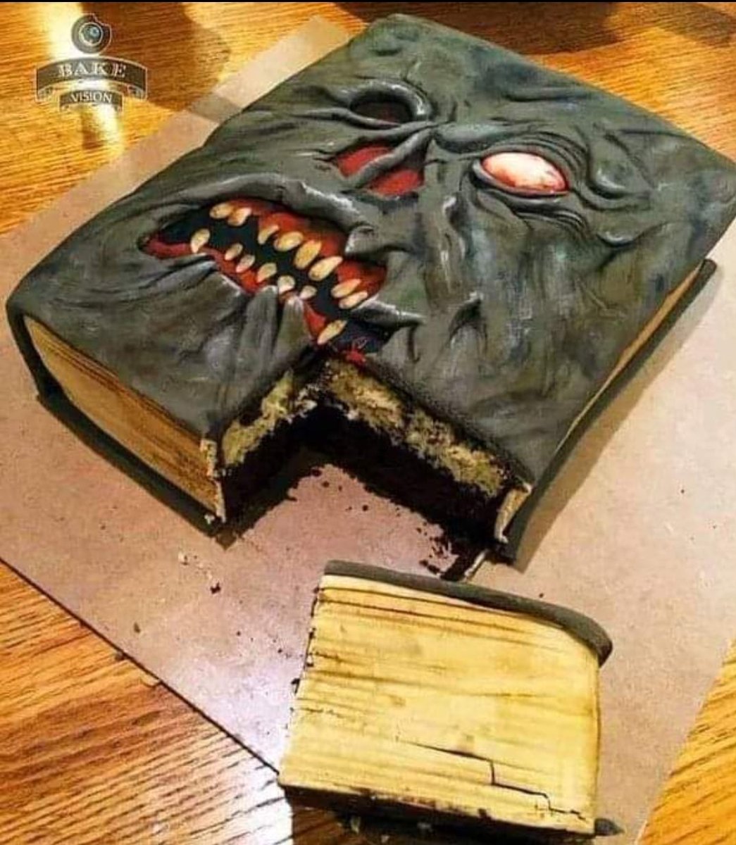 testechols74's tweet photo. @Ashy_slashee The world's ugliest cake? https://t.co/banysvnF4L