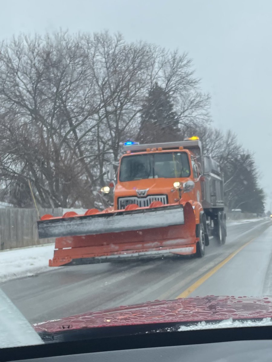 OmahaSnowPlow's tweet photo. Thanks to one of my fans for the action shot 🔥🫡 https://t.co/EXrXQTUk8H