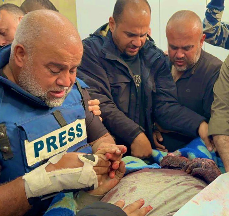 ياصبرُ قل لي هل انا ايوب 
أم أنني في لوعتي يعقوب