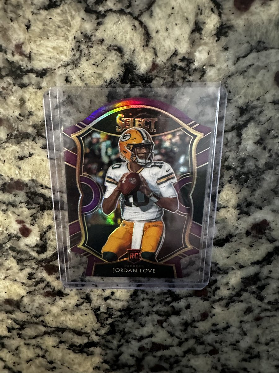 BeersBowman's tweet photo. Who’s ready for NFL Playoffs Giveaway!!!

2020 Select Jordan Love Purple DC

To Enter:

1) Retweet and Like this tweet

2) Tag a friend 

3) Follow me @BeersBowman

#Giveaway #thehobby #nfl  #NFLPlayoffs #GreenBay https://t.co/GhGhHolm8M