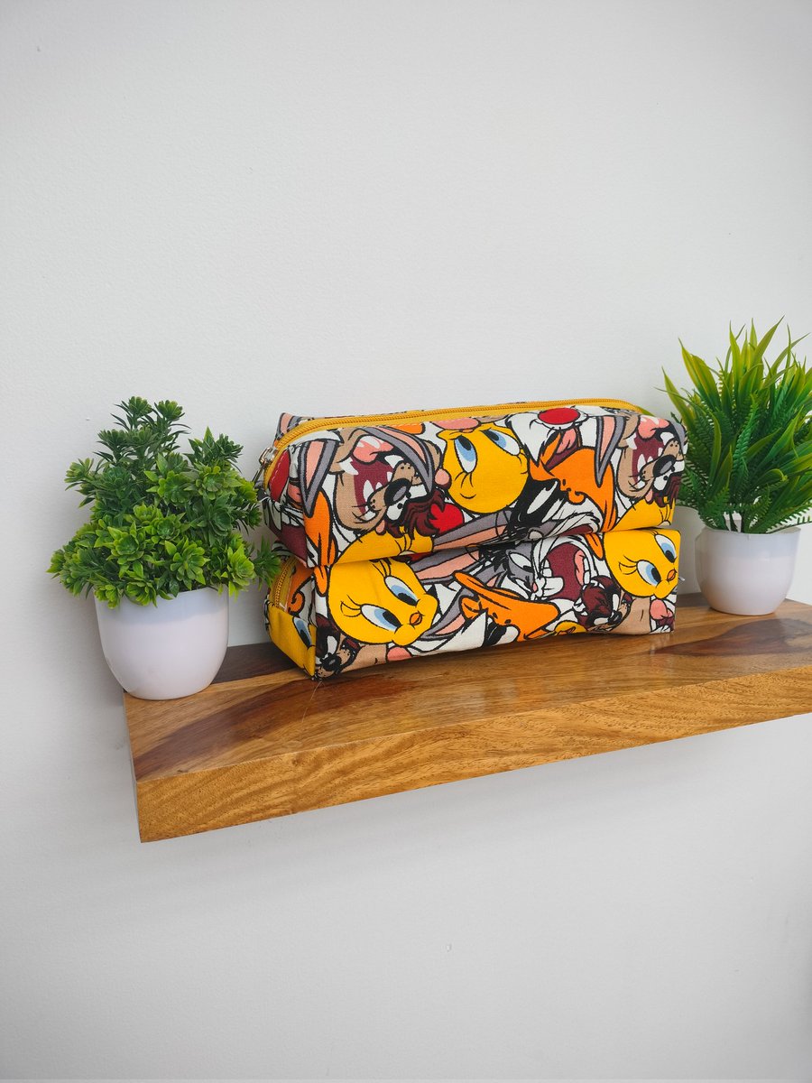 ChymeraAsh's tweet photo. Canvas, customized, eco-friendly, handcrafted, kids, pencil pouches, vibrant, school gear, style, sustainability, crafts. https://t.co/uZW0Dj3YE5