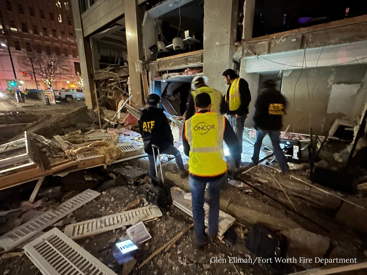 6:30PM Update: 

-There was fire that was extinguished
-FD extricated multiple patients &amp; located the missing person (alive); still searching
-Patient Count: 21 people 
-Has characteristics of a gas explosion- but it's still under investigation at this time

#FWDowntownAlert