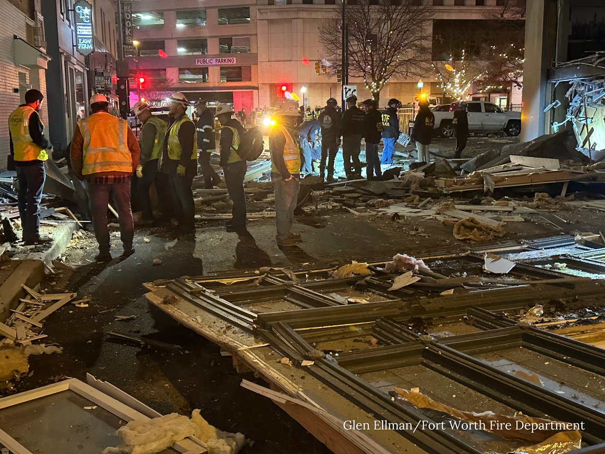 GDXDsG6XAAAlpdI?format=jpg&name=medium