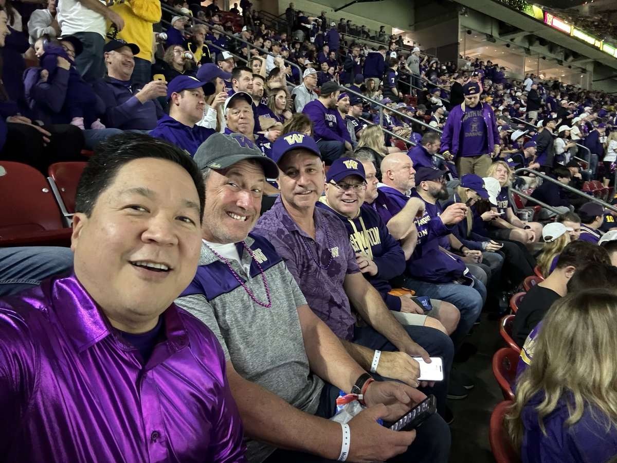Fuj_in_Seattle's tweet photo. #purplereign https://t.co/vmg6PSlcuk