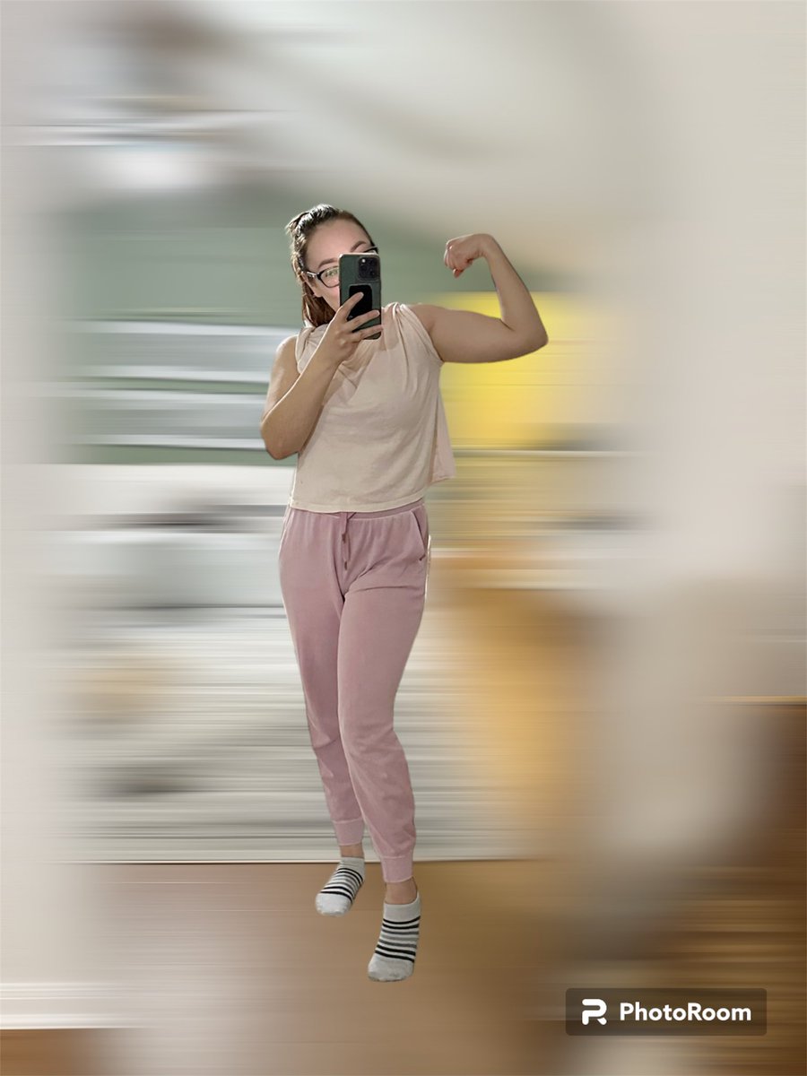 Rissa_MT's tweet photo. #armday to grow my baby #muscles πͺπ» The weather messed up my gym plans π. #workout #fitness #FitnessJourney #FitnessGoals #liftingweights #girlswholift #fiton #fitnessaddict #fitnessgirl #gymgirl #gymmotivation #creatine #c4 #protein https://t.co/KniDLnzmCR